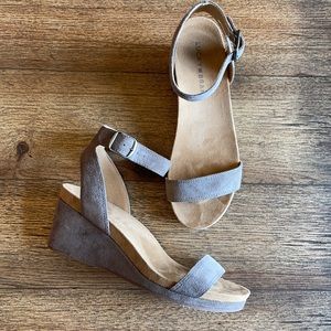 Karston Lucky Brand. 7 M Brindle Oiled Suede NWT